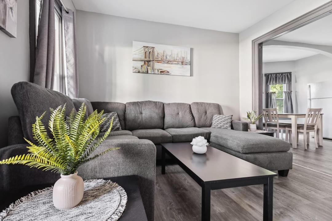 Spacious 6Br 2Ba Minutes For The Falls & Casino 나이아가라폴스 외부 사진