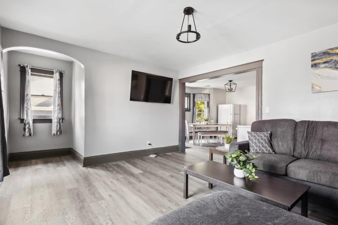 Spacious 6Br 2Ba Minutes For The Falls & Casino 나이아가라폴스 외부 사진