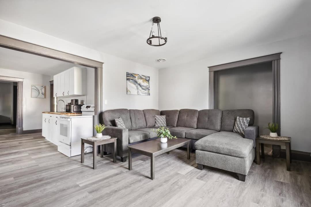 Spacious 6Br 2Ba Minutes For The Falls & Casino 나이아가라폴스 외부 사진