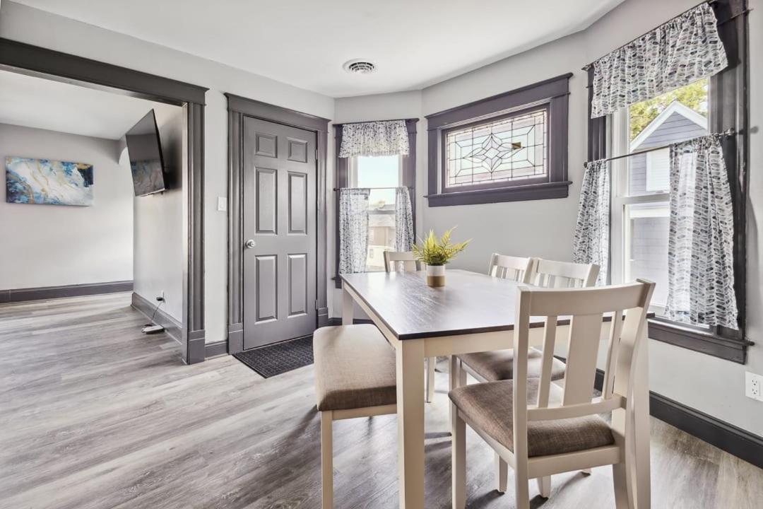 Spacious 6Br 2Ba Minutes For The Falls & Casino 나이아가라폴스 외부 사진