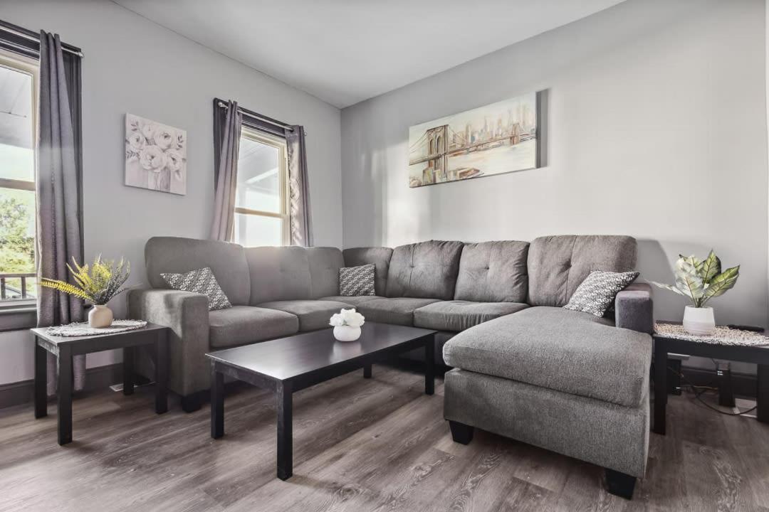 Spacious 6Br 2Ba Minutes For The Falls & Casino 나이아가라폴스 외부 사진